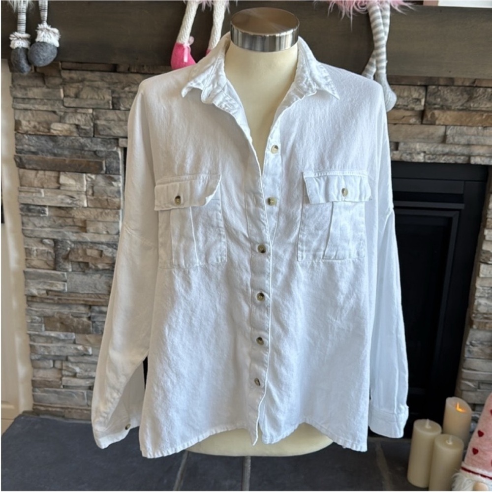 Topshop White Boxy Button Down Shirt with Notched Collar - Picture 2 of 13